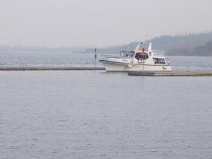 FSG Felix legt im Hafen Braunsbedra an