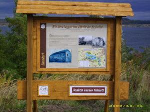 Erinnerungstafeln am Geiseltalsee